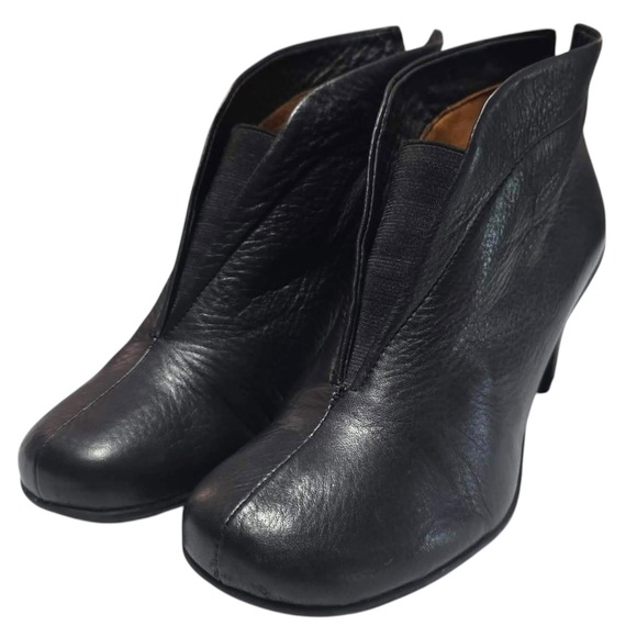 gentle souls Shoes - Gentle Souls Osaka Mia Black Leather Ankle Boots Kitten Heel Womens 7.5M SH319
